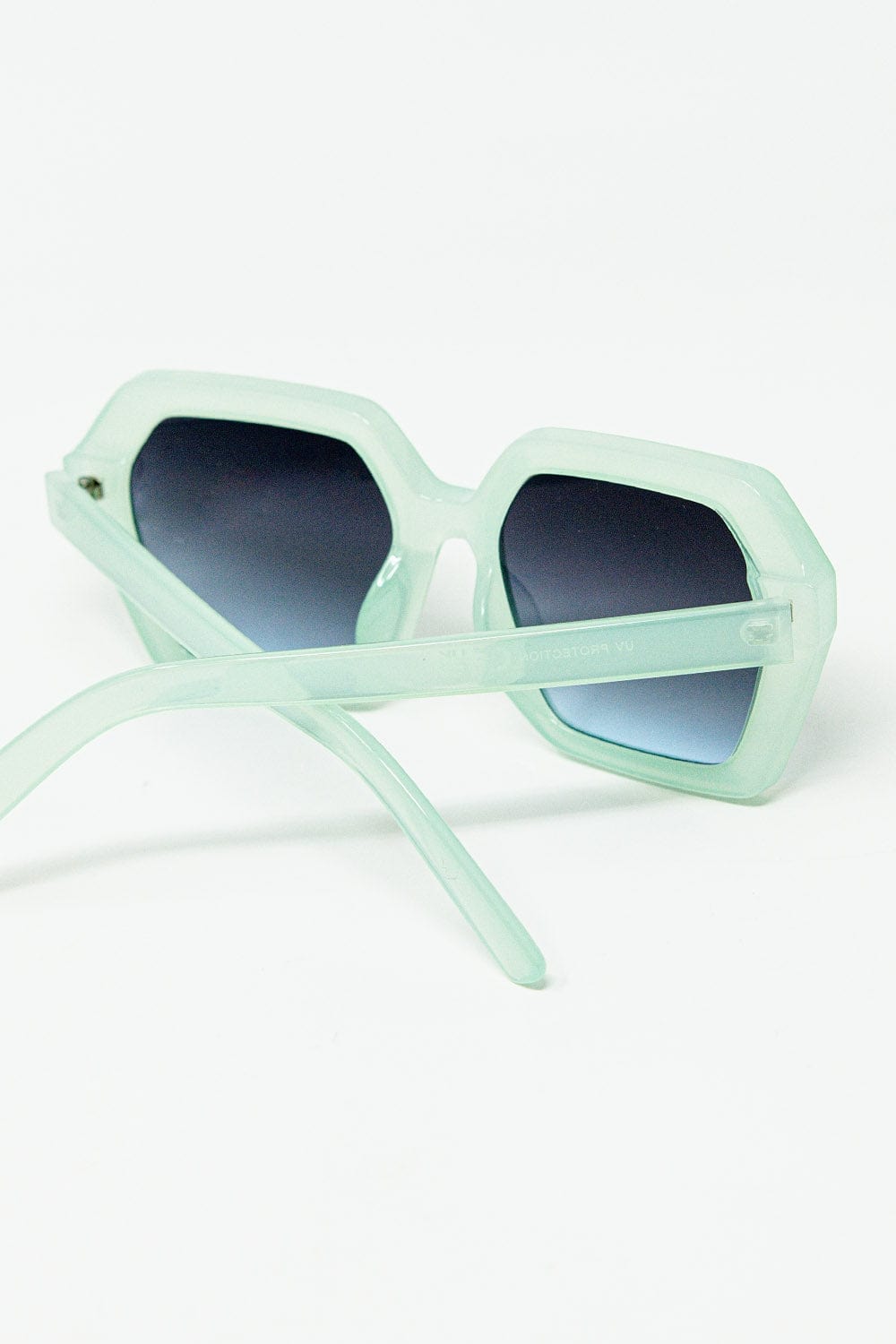 Q2 Women's Sunglasses One Size / Green Squared Green Aqua Color Mirage Sunglasses