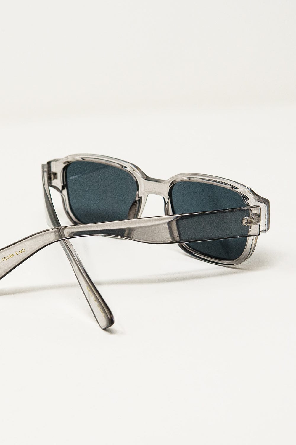 Q2 Women's Sunglasses One Size / Grey Chunky Square Sunglasses In Crystal Grey