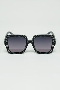 Q2 Women's Sunglasses One Size / Grey Squared Sunglasses In Black And White Grey Spot Details