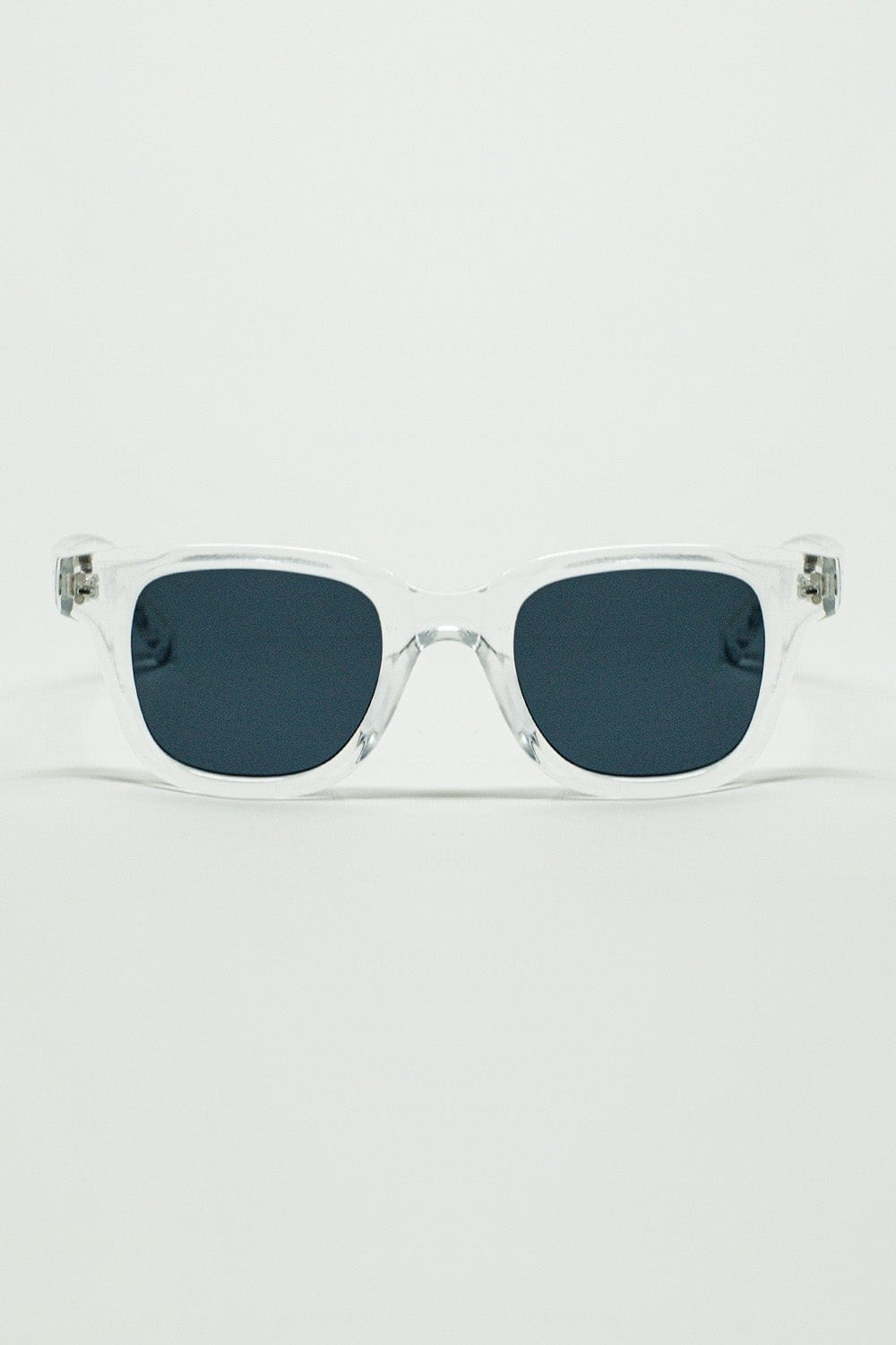 Q2 Women's Sunglasses One Size / White Retro Round Sunglasses With Smoke Black Lense And Transparent Frame