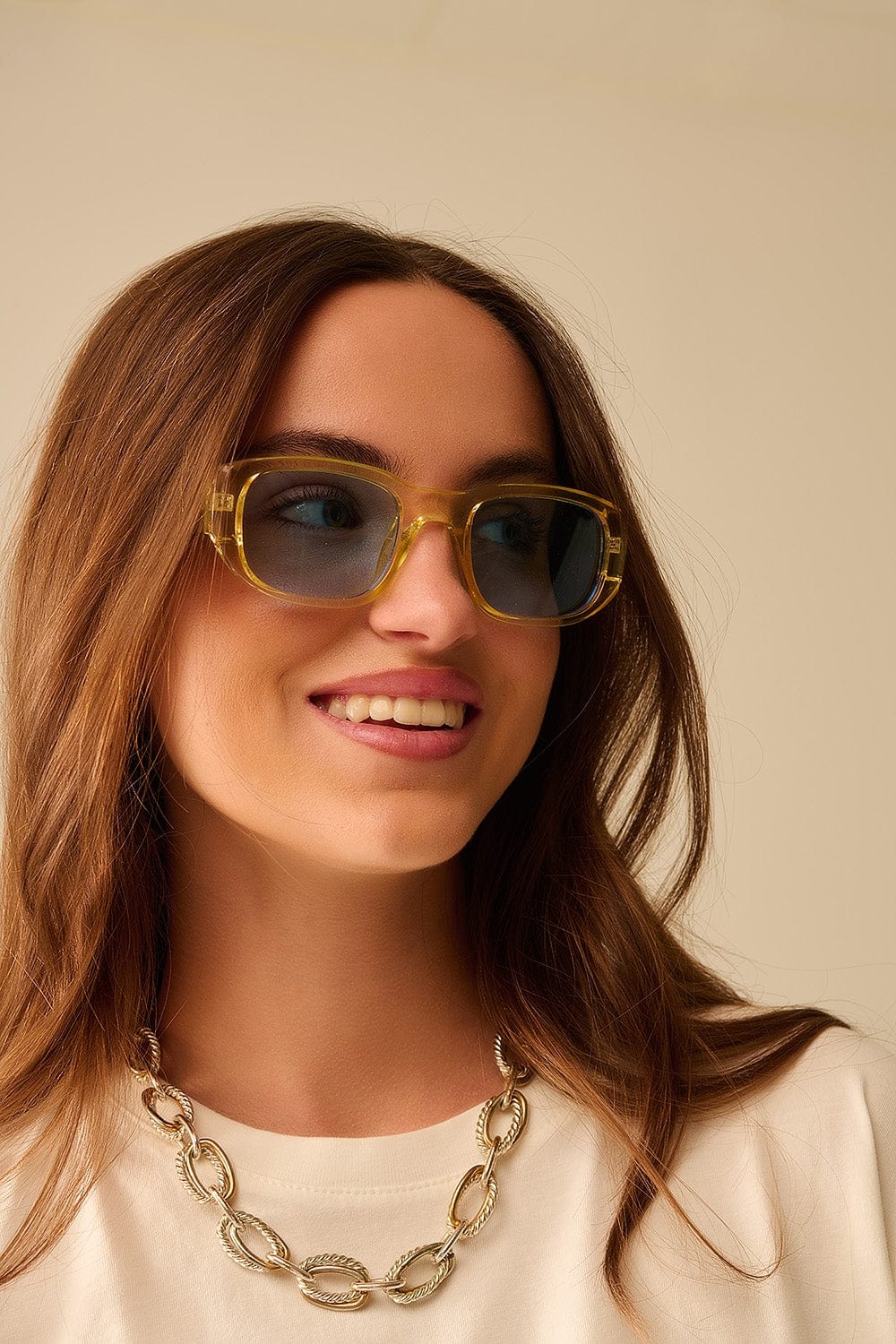 Q2 Women's Sunglasses One Size / Yellow Oval Sunglasses With High Gloss Transparent Frames In Yellow