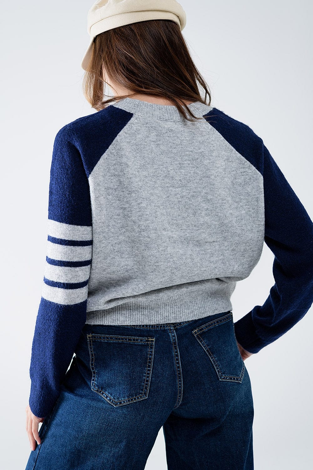 Q2 Women's Sweater Bi-Color Raglan Sleeve Pullover In Navy And Grey