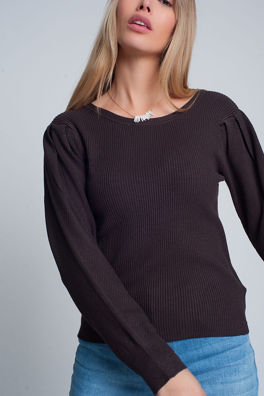 Q2 Women's Sweater Brown Sweater with Long Sleeves and Shoulder Ruffles