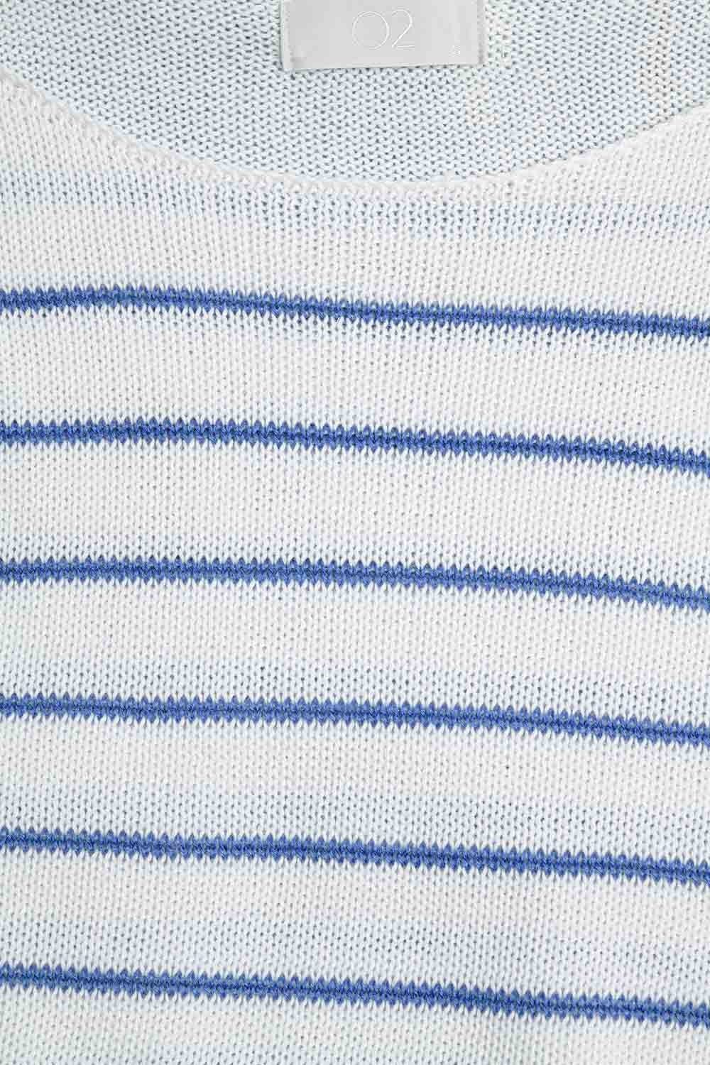 Q2 Women's Sweater Cream Sweater With Blue Stripes Made Of Fine Knit