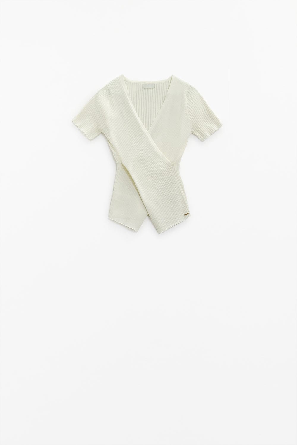 Q2 Women's Sweater Cream T-Shirt With Crossed Front And V-Neck