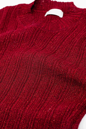 Q2 Women's Sweater Fitted Ribbed Sweater In Maroon With Silver Thread Detail