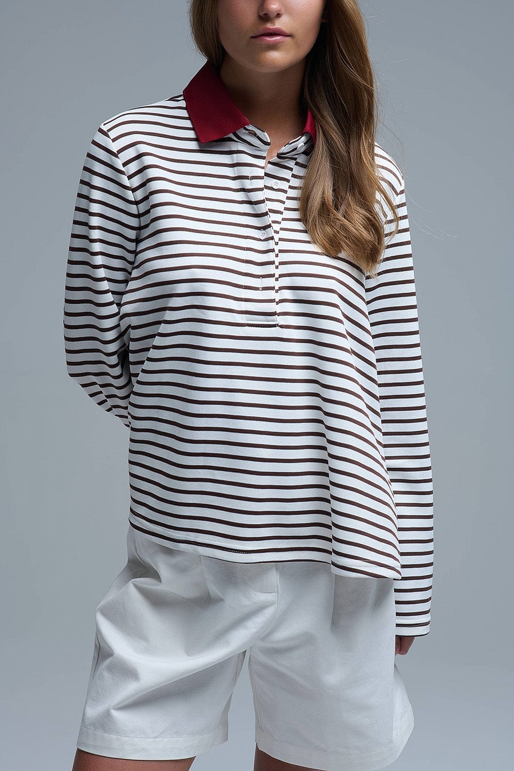 Q2 Women's Sweater Long Sleeve Relaxed Striped Polo Sweater In White And Brown