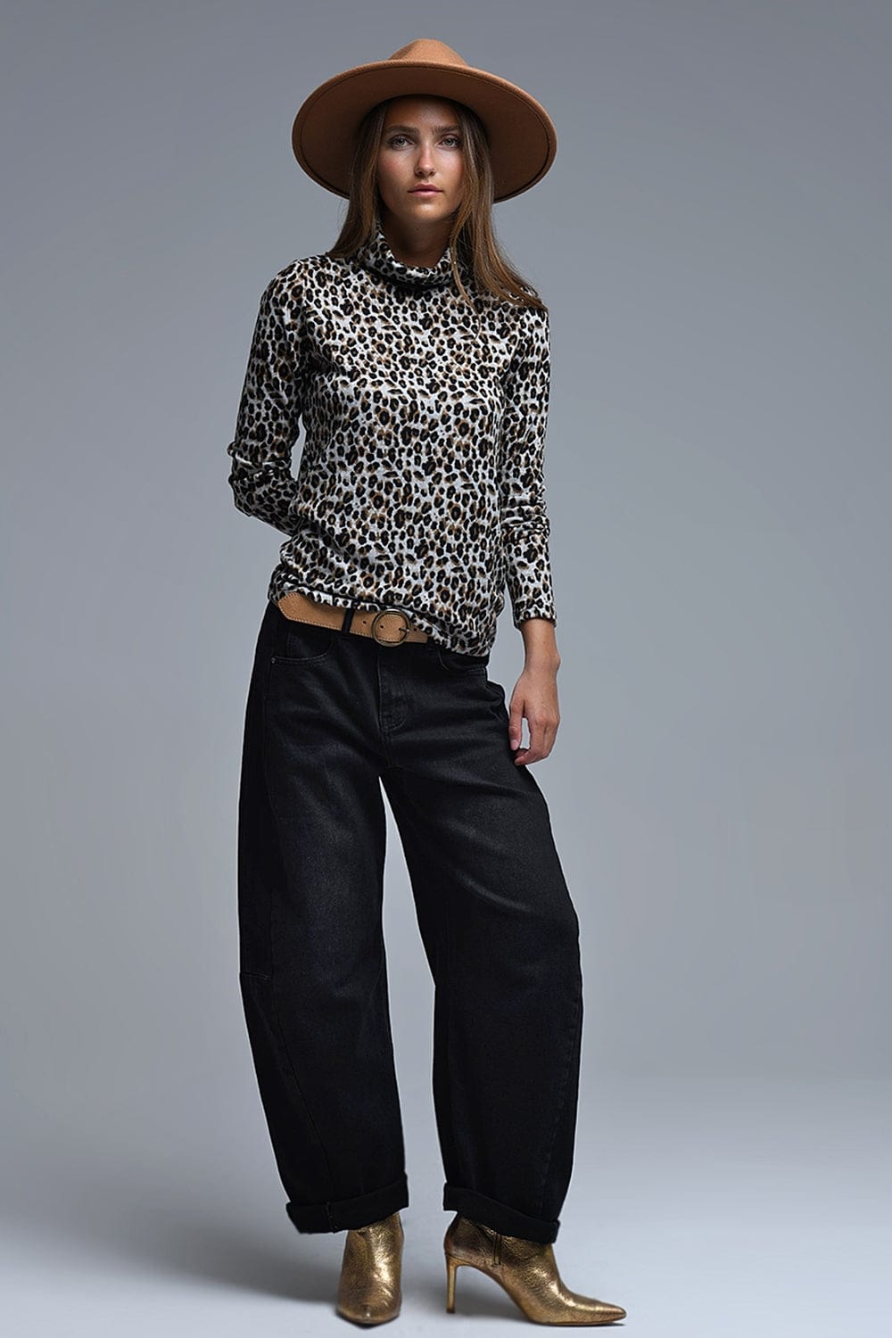 Q2 Women's Sweater Long Sleeve Turtleneck Top In Brown Leopard Print