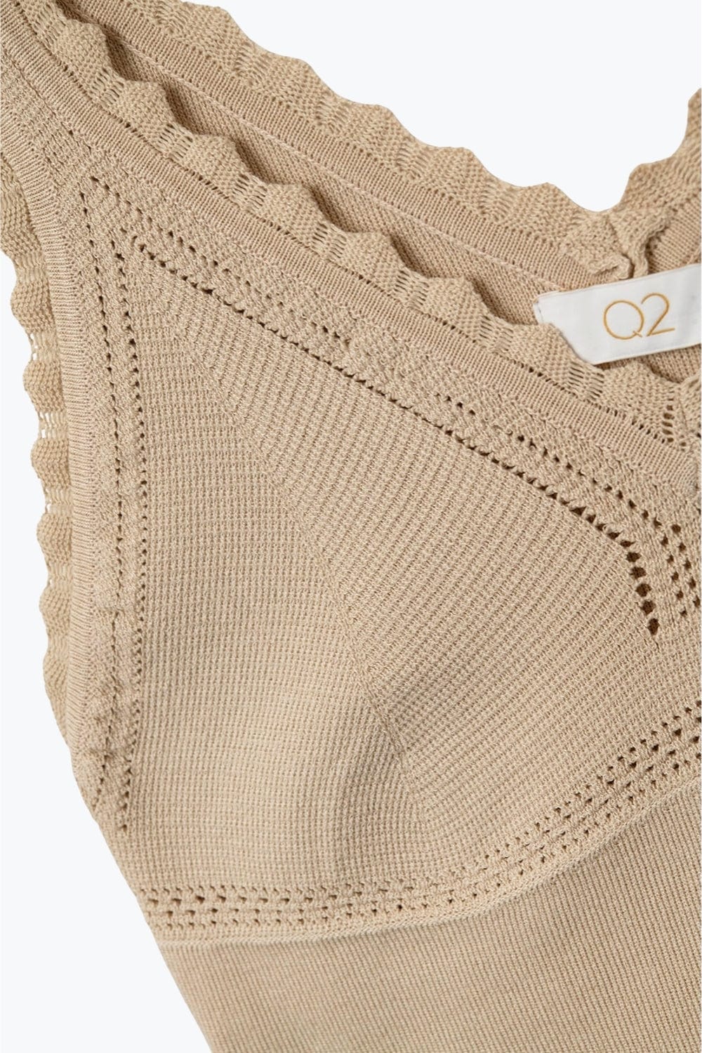 Q2 Women's Sweater One Size / Beige Beige Ribbed Knit Top With Scalloped V-Neck