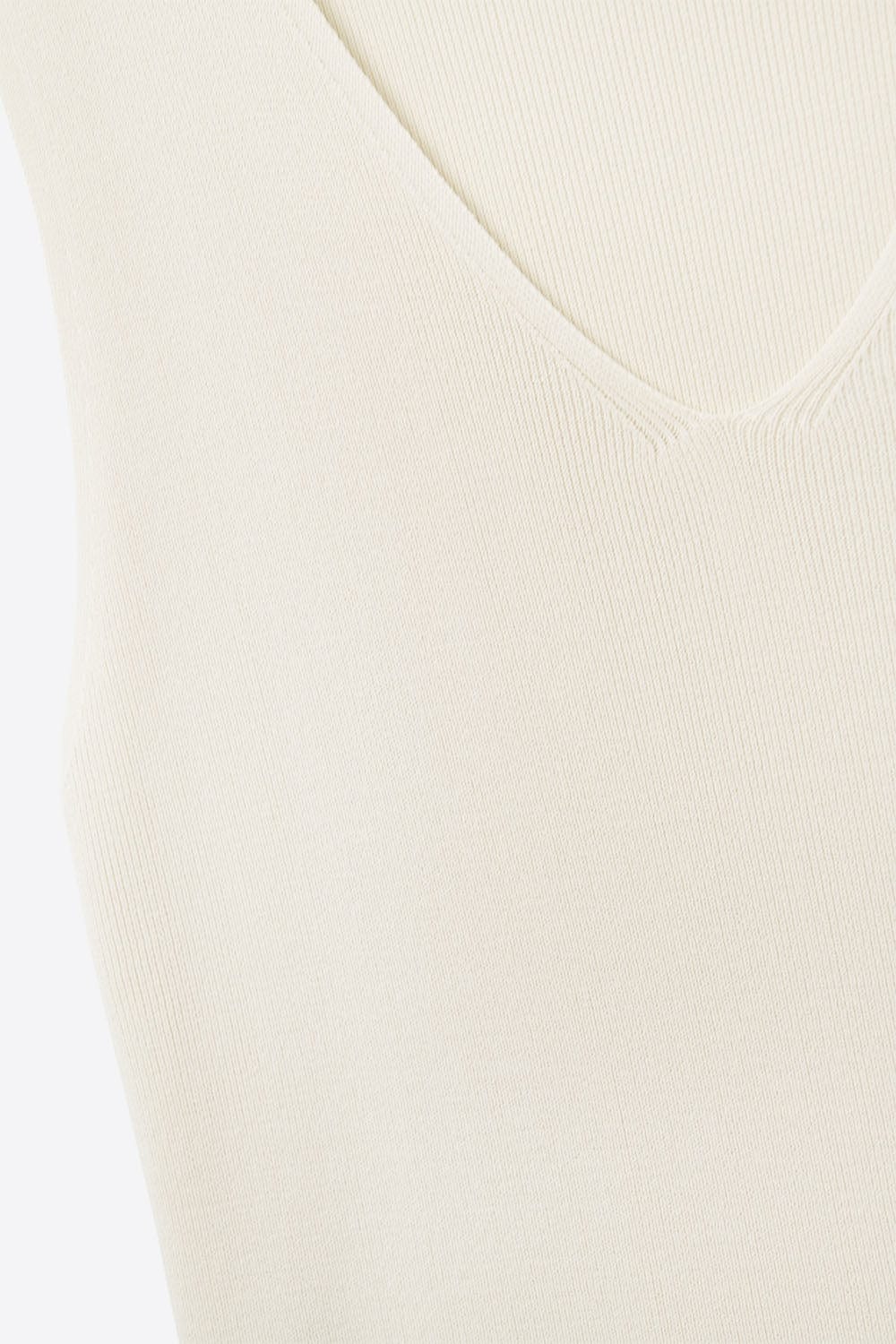 Q2 Women's Sweater One Size / Beige Beige Sleeveless Fine Knitted Top With V-Neck