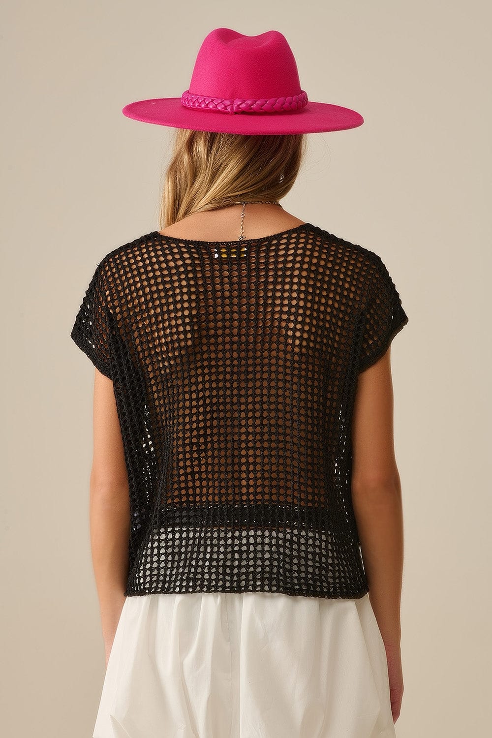 Q2 Women's Sweater One Size / Black Open Knit Crochet Dropped Sleeved Top In Black
