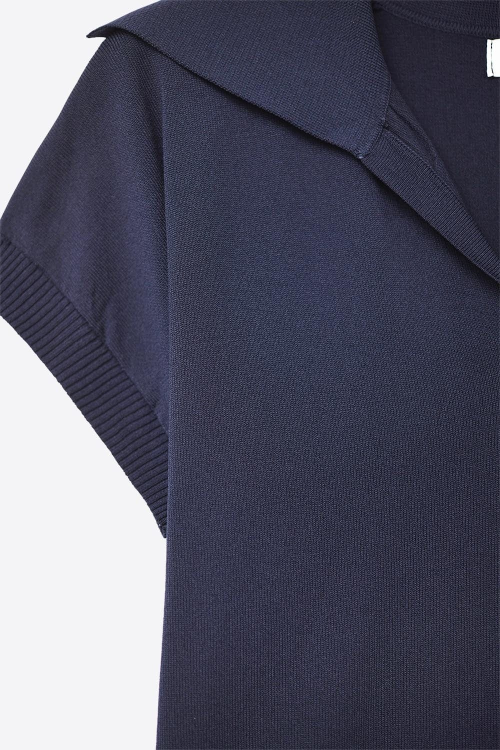 Q2 Women's Sweater One Size / Blue Fine Knit Polo-Style Short Sleeve Top In Navy