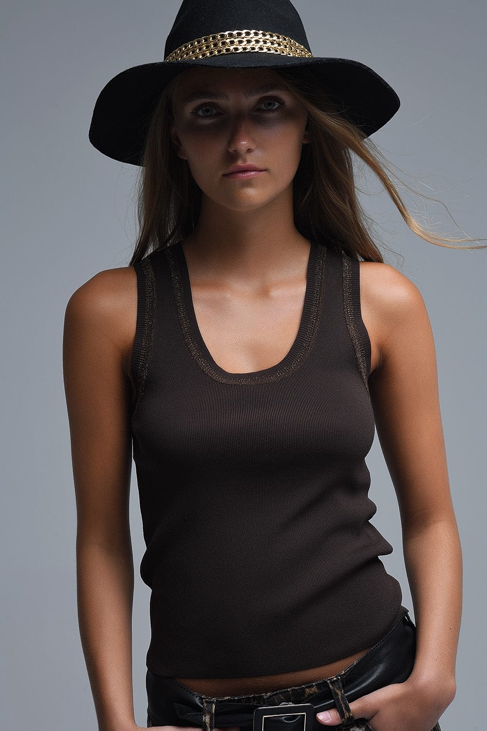 Q2 Women's Sweater One Size / Brown Brown Sleeveless Knit Top With Metallic Trim