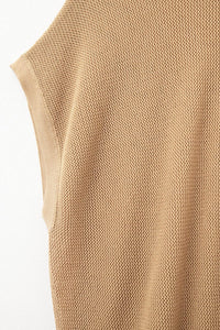 Q2 Women's Sweater One Size / Brown Grid Knit Sweater In Camel Color