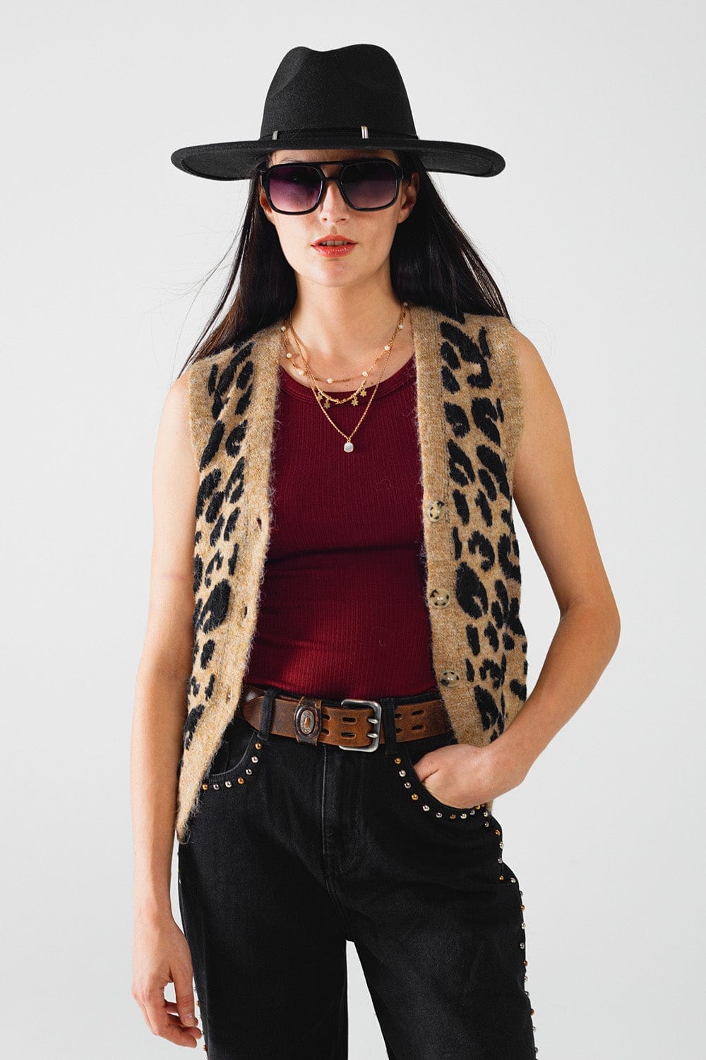 Q2 Women's Sweater One Size / Brown Leopard Print Knitted Vest