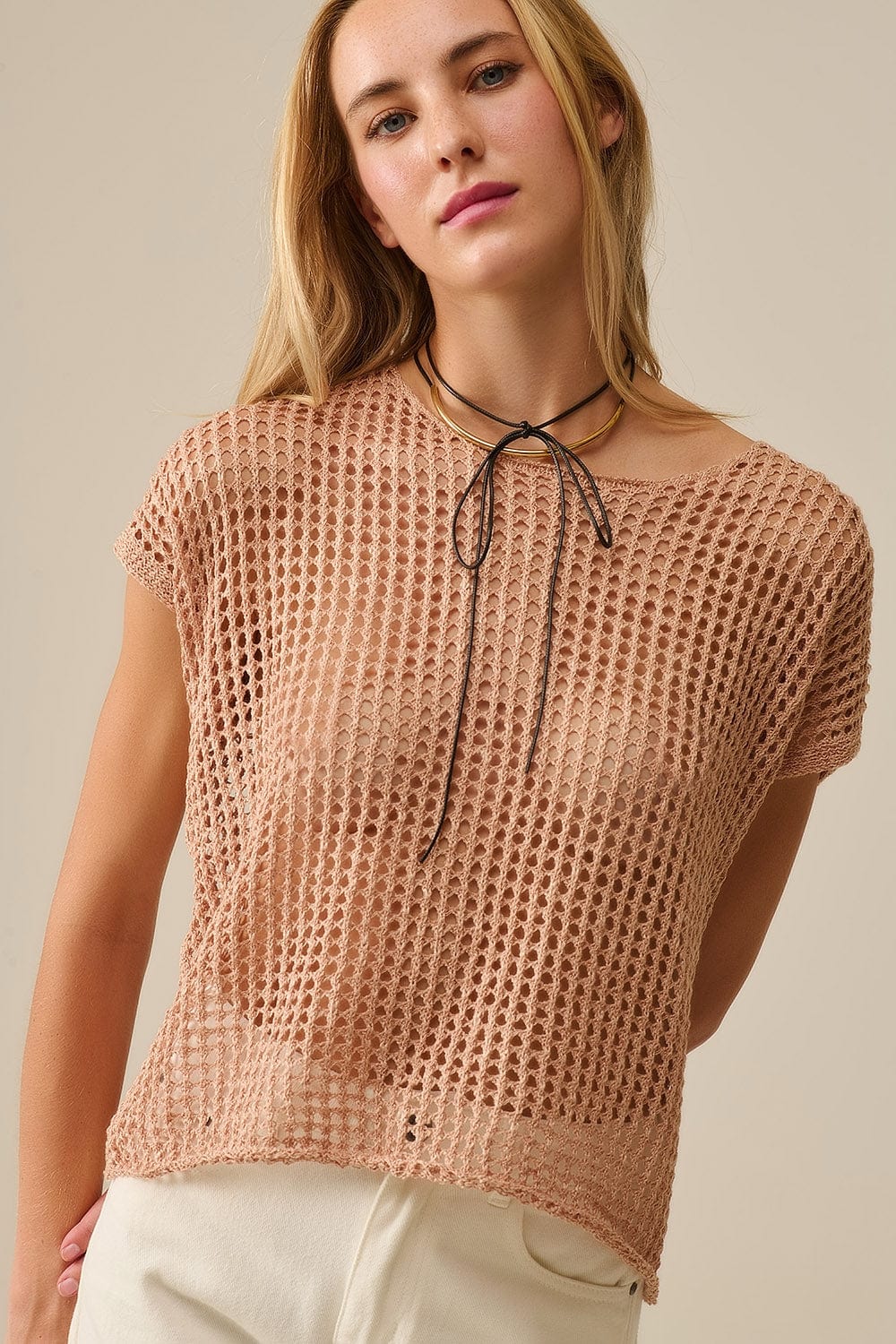 Q2 Women's Sweater One Size / Brown Open Knit Crochet Dropped Sleeved Top In Camel