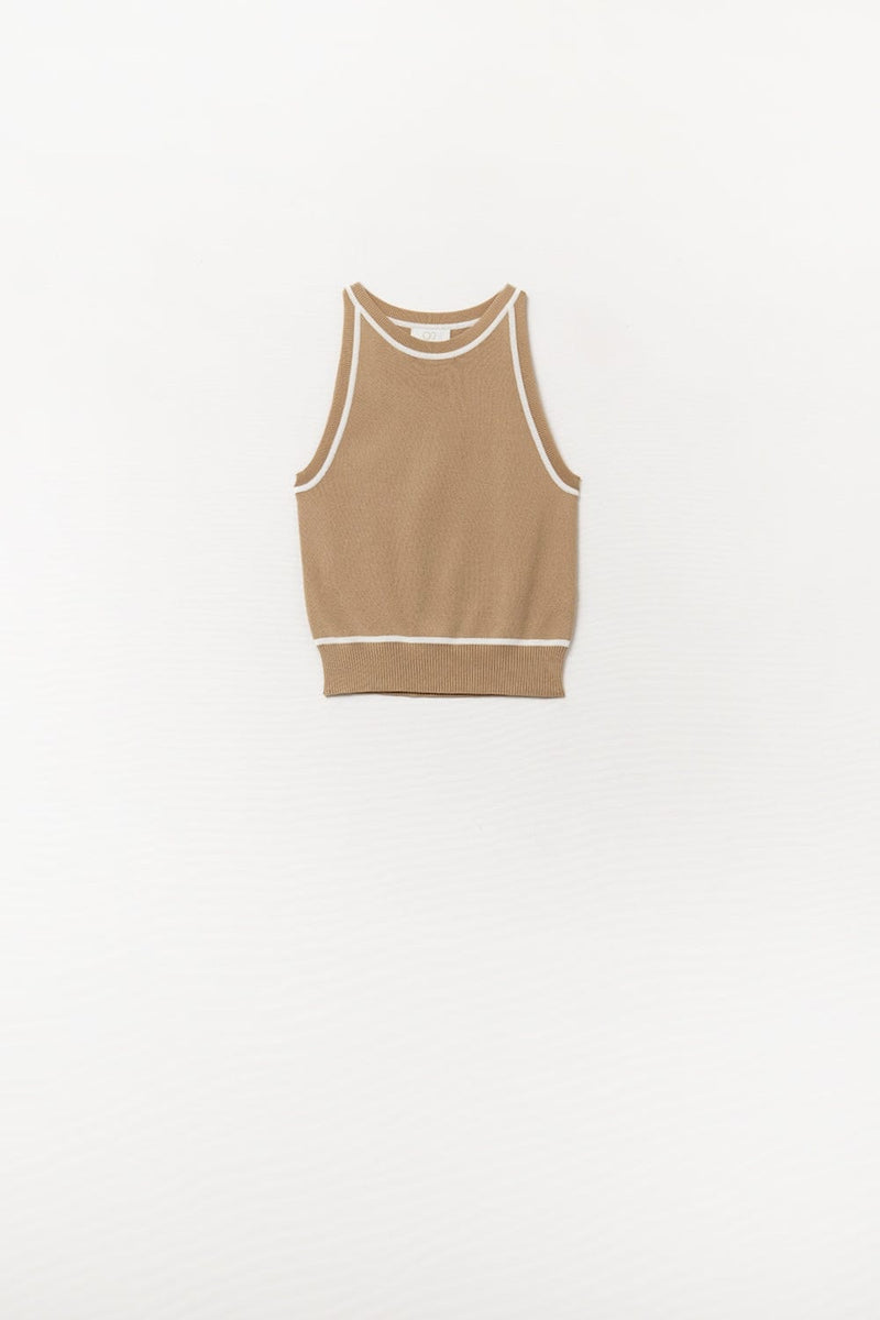 Q2 Women's Sweater One Size / Brown Sleeveless Sweater In Camel Featuring Detail White Lines