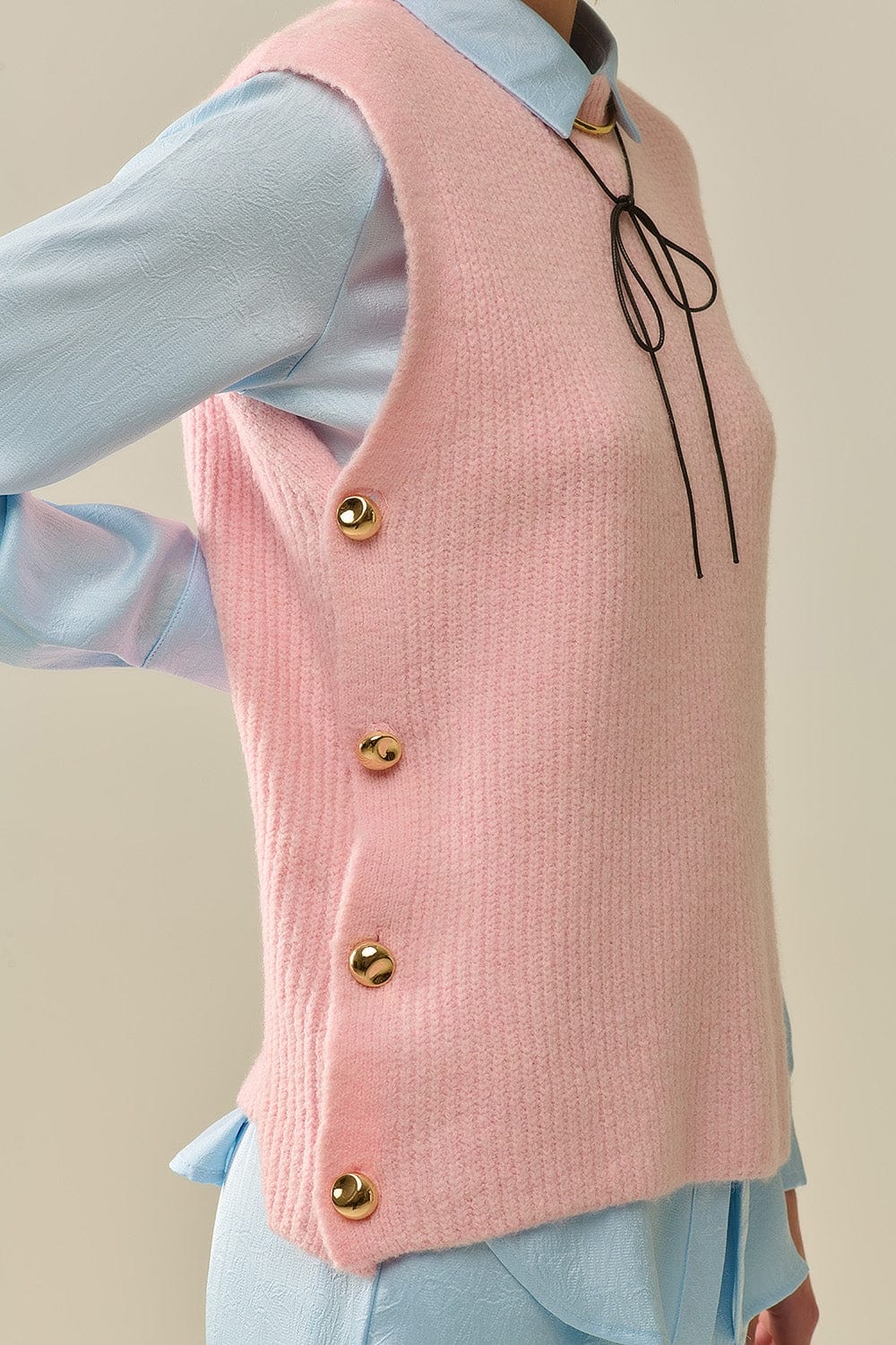 Q2 Women's Sweater One Size / Pink Pink Sleeveless Sweater With Gold Buttons