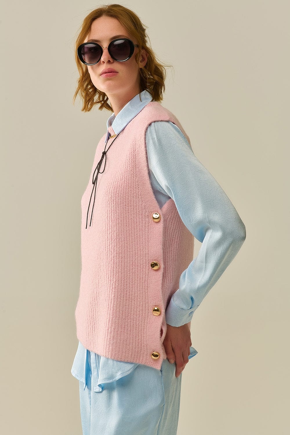 Q2 Women's Sweater One Size / Pink Pink Sleeveless Sweater With Gold Buttons