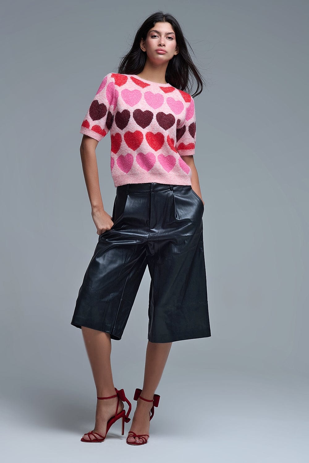 Q2 Women's Sweater One Size / Pink Short Sleeve Printed Heart Sweater In Pink