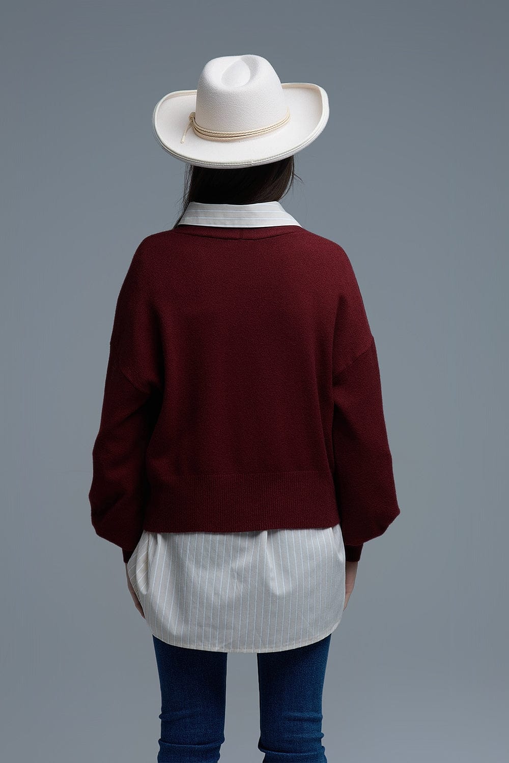 Q2 Women's Sweater One Size / Red Basic V-Neck Cardigan With Long Sleeve In Burgundy