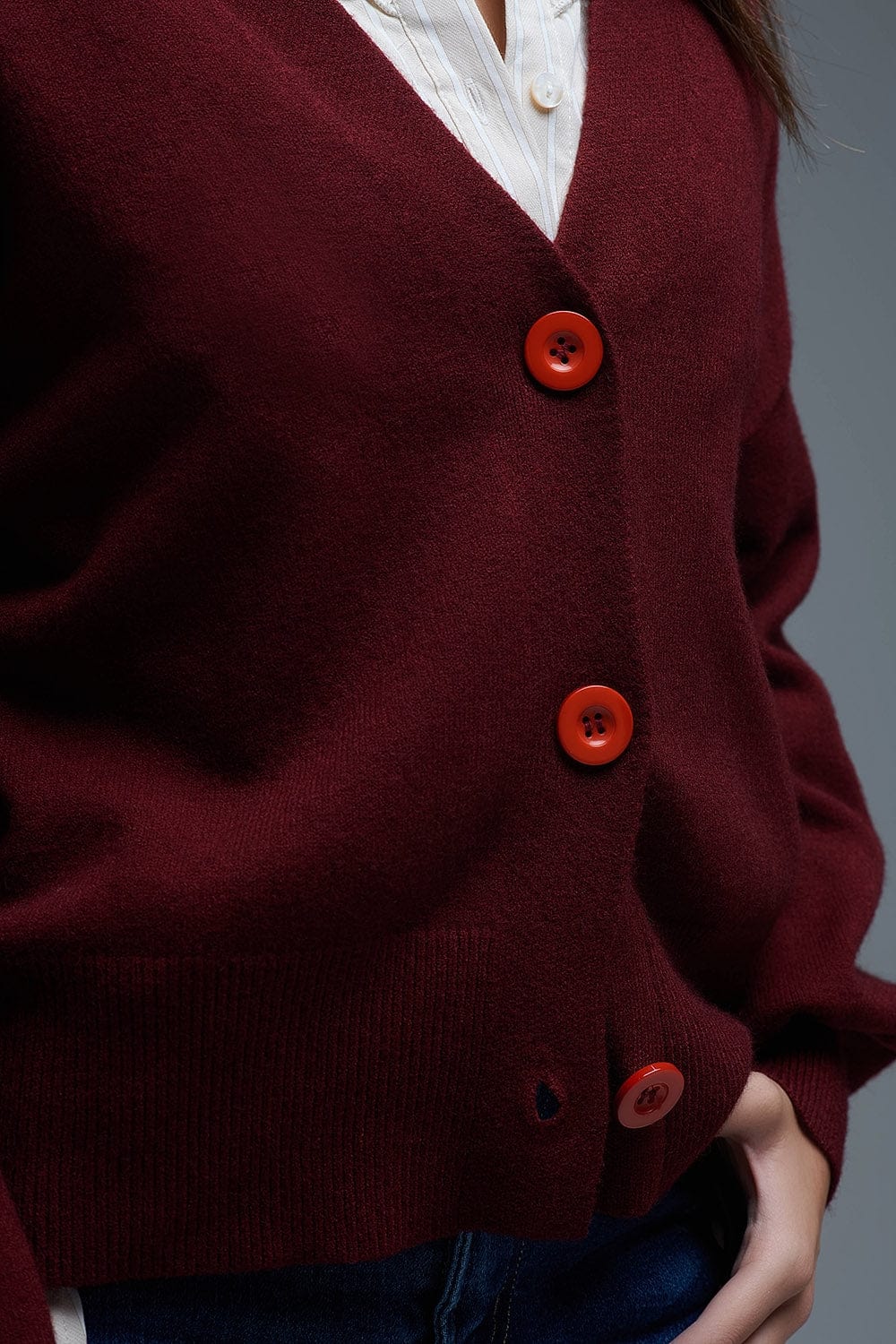 Q2 Women's Sweater One Size / Red Basic V-Neck Cardigan With Long Sleeve In Burgundy