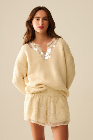 Q2 Women's Sweater One Size / White Cream V-Neck Sweater With Sequin Detail