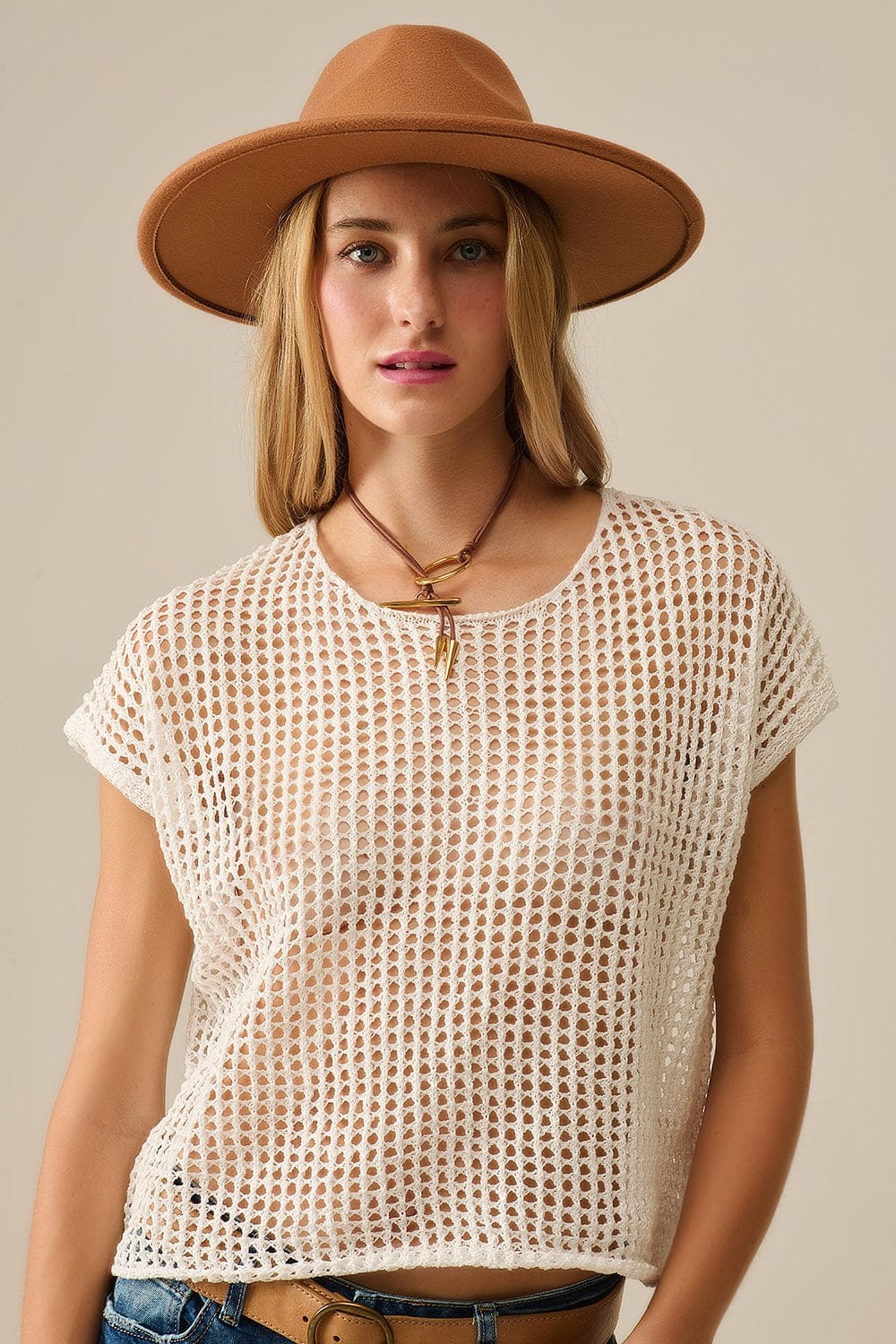 Q2 Women's Sweater One Size / White Open Knit Crochet Dropped Sleeved Top In White