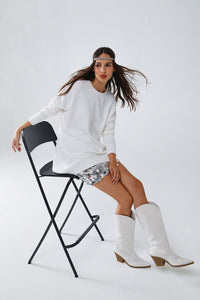 Q2 Women's Sweater One Size / White Oversized Crew Neck Long Sleeve Sweater In White