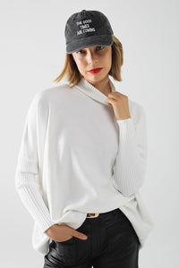 Q2 Women's Sweater One Size / White Oversized Soft Knitted White Sweater With Ribbed Sleeves