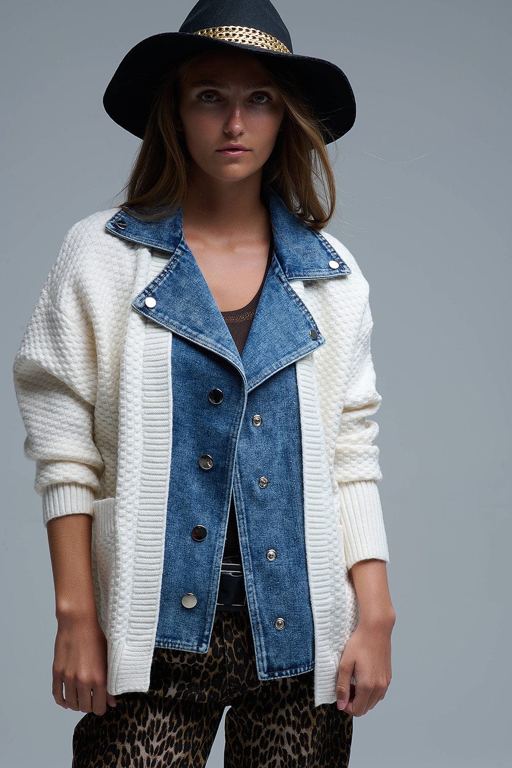 Q2 Women's Sweater One Size / White Waffle Knit Cardigan In White With Blue Chunky Denim Inside