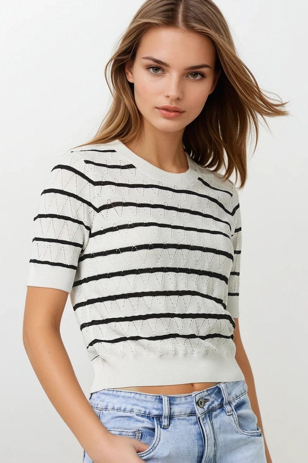 Q2 Women's Sweater One Size / White White Openwork Knit Top With Short Sleeves And Black Stripes