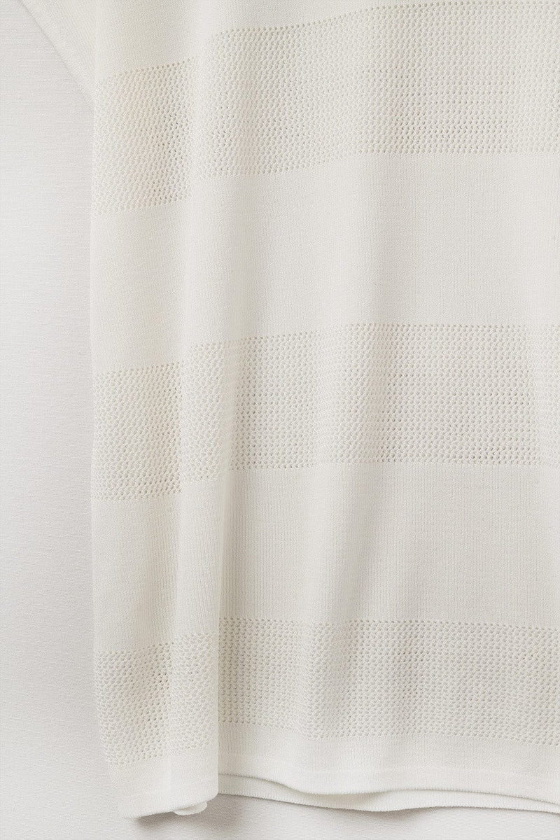 Q2 Women's Sweater One Size / White White V-Neck Knit Sweater With Open Stitch Detail