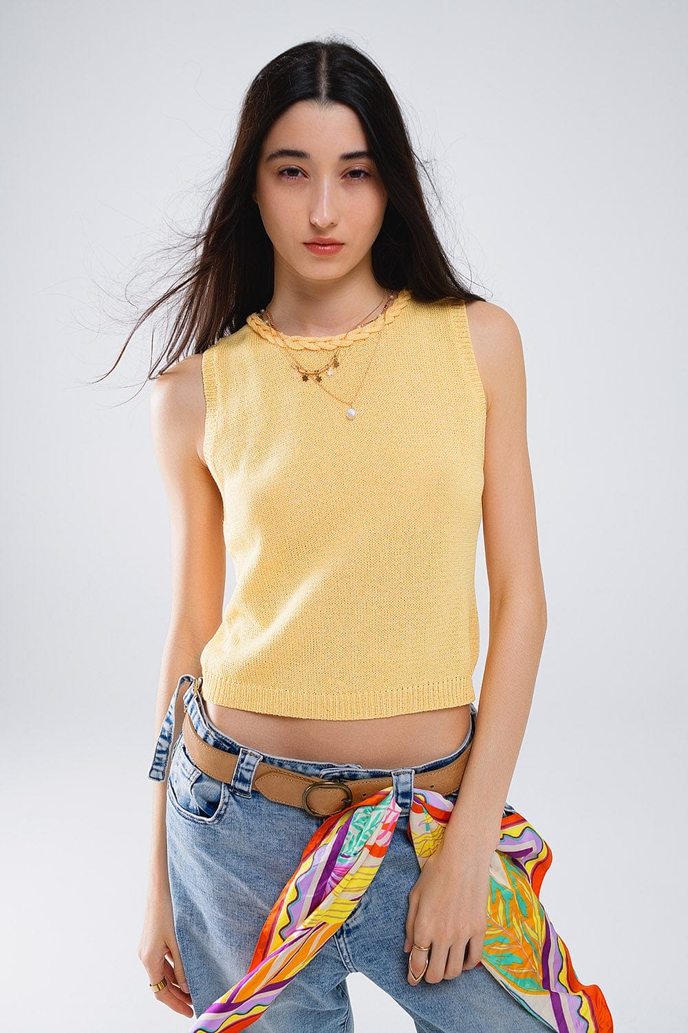 Q2 Women's Sweater One Size / Yellow Sleeveless Yellow Sweater With Crew Neckline And Braid Detail At Neckline