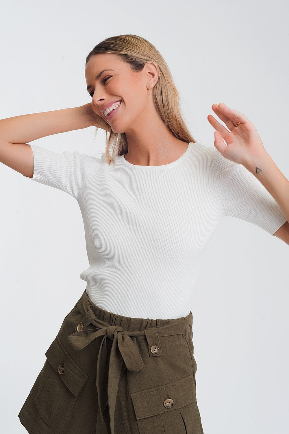 Q2 Women's Sweater Rib knitted sweater with tie back in cream
