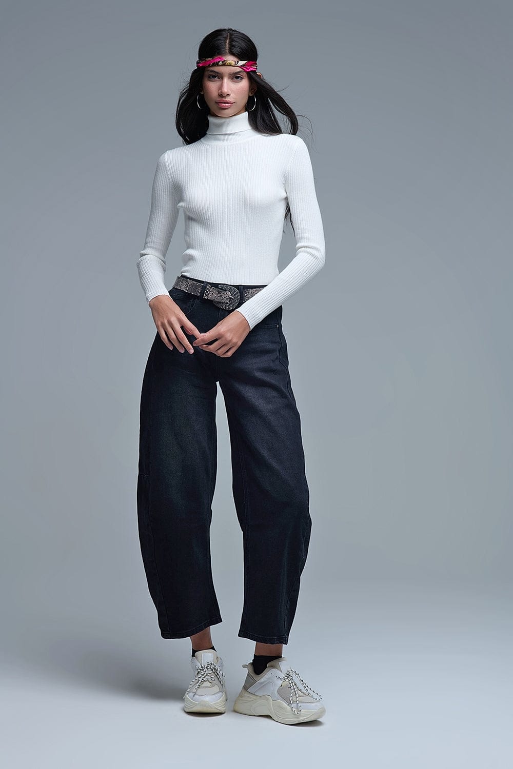 Q2 Women's Sweater Rolled Turtle Neck Ribbed Sweater In White