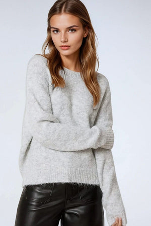 Q2 Women's Sweater Standard Fit Soft Knit Sweater In Grey