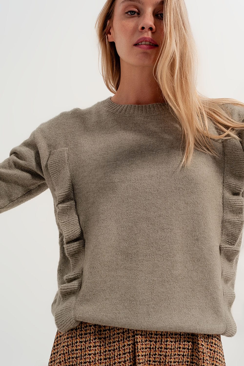 Q2 Women's Sweater Sweater in Sage Green