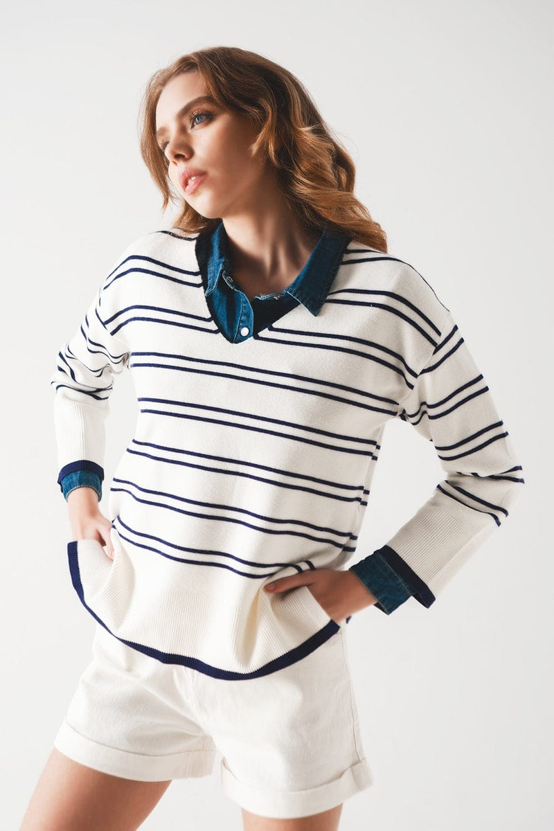 Q2 Women's Sweater Sweater In White with Navy Stripe