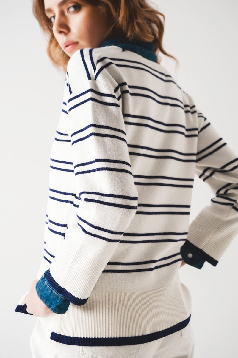 Q2 Women's Sweater Sweater In White with Navy Stripe