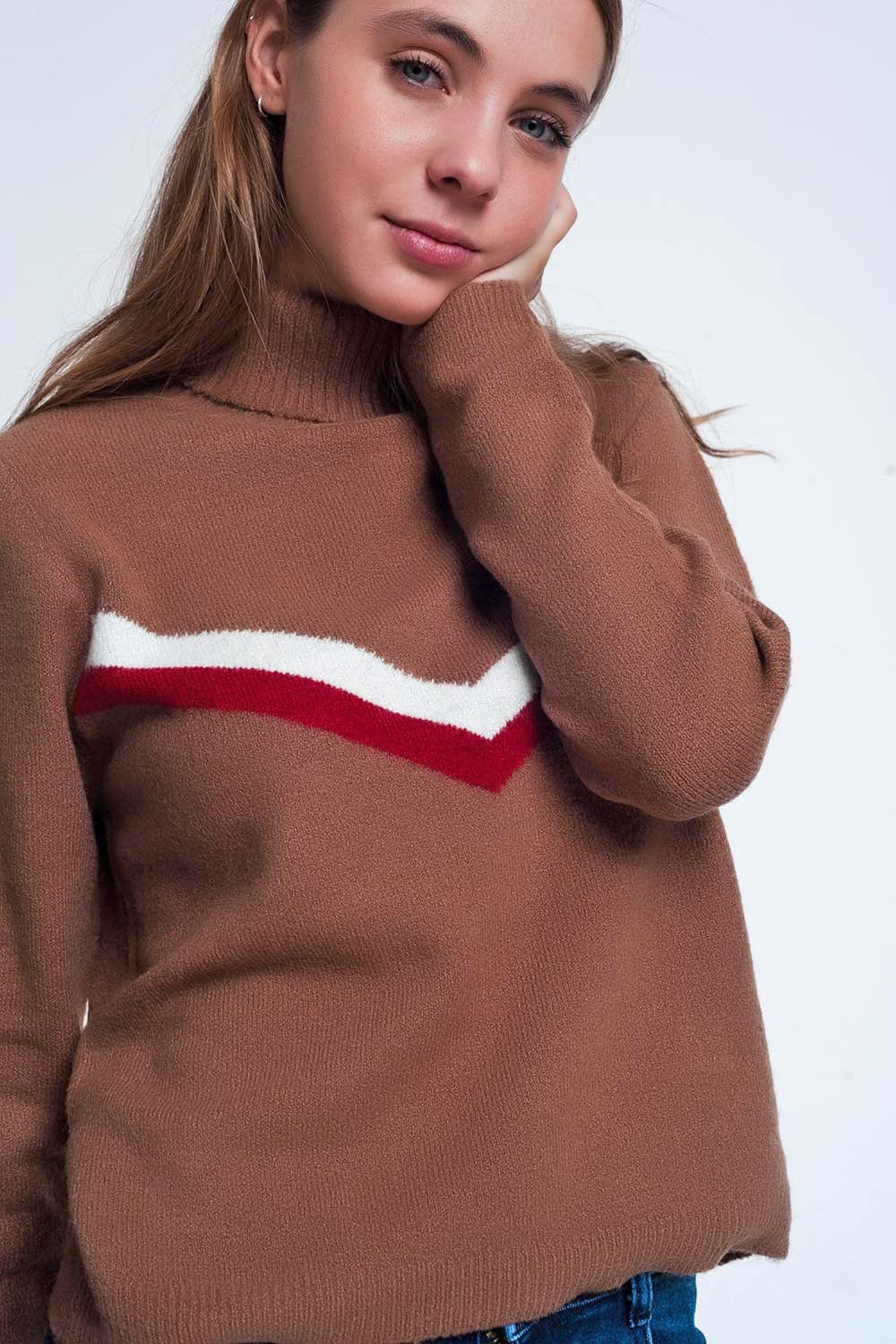 Q2 Women's Sweater Sweater with Chevron Detail in Brown