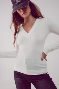 Q2 Women's Sweater V Neck Fine Knit Jumper in Cream