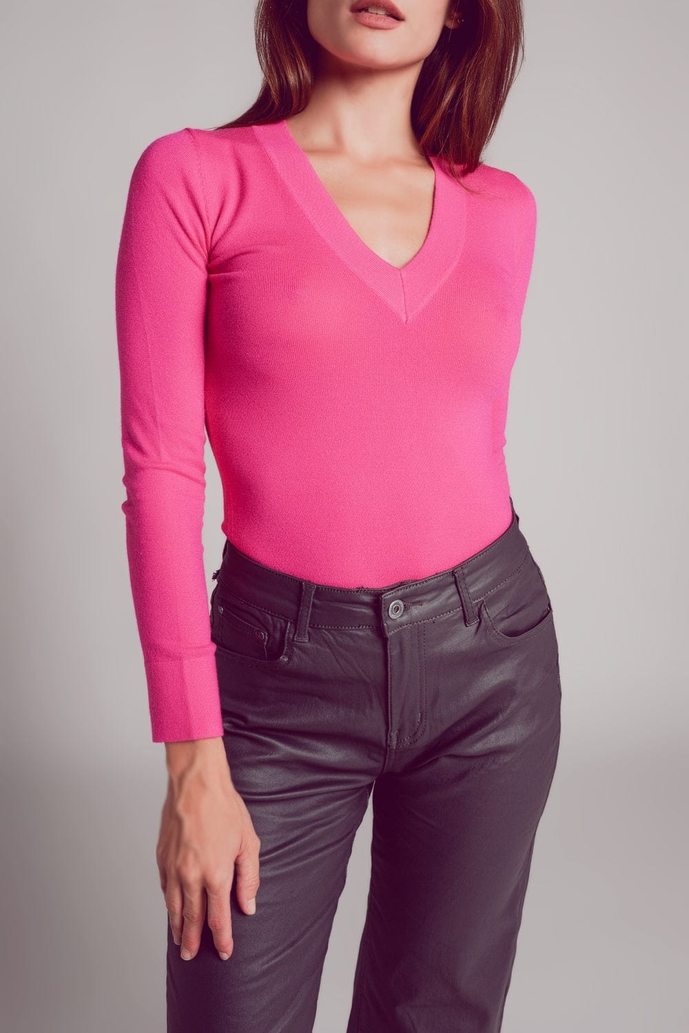 Q2 Women's Sweater V Neck Fine Knit Jumper in Fuchsia