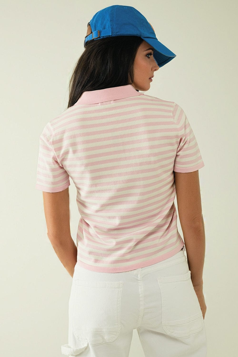 Q2 Women's Sweater White Short Sleeves Polo Shirt With Light Pink Stripes And Frontal Buttons Details