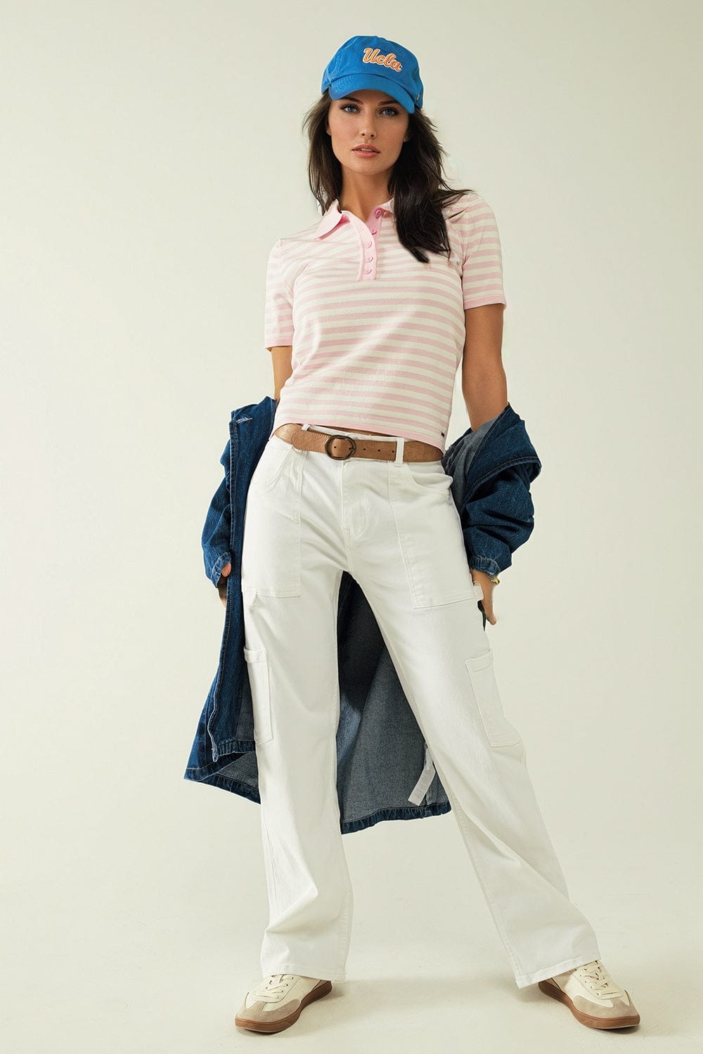 Q2 Women's Sweater White Short Sleeves Polo Shirt With Light Pink Stripes And Frontal Buttons Details