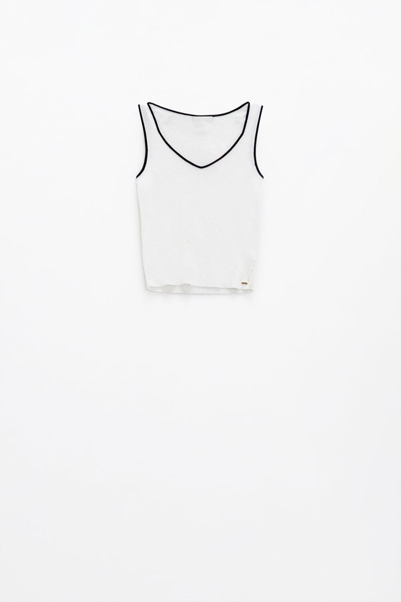 Q2 Women's Sweater White Sleeveless Top With Crew Neckline Neckline And Black Trim