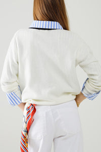 Q2 Women's Sweater White Sweater With Contrasting Collar And Love Logo On Chest