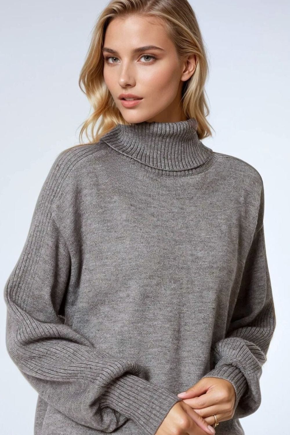 Q2 Women's Sweater Wide Grey Sweater With Ribbed Sleeves
