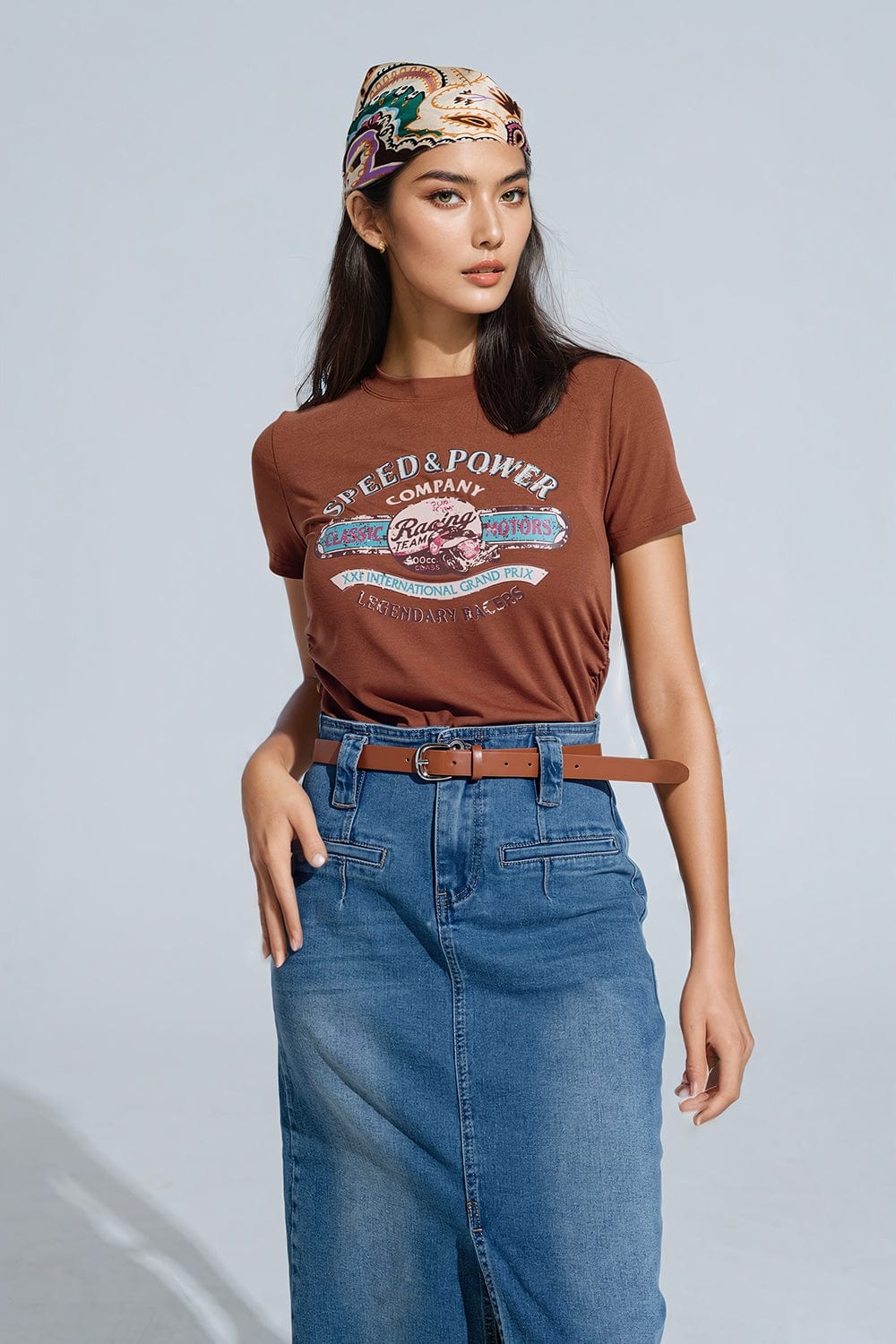 Q2 Women's Tees & Tanks Brown Crew Neck T-Shirt With Graphic Print