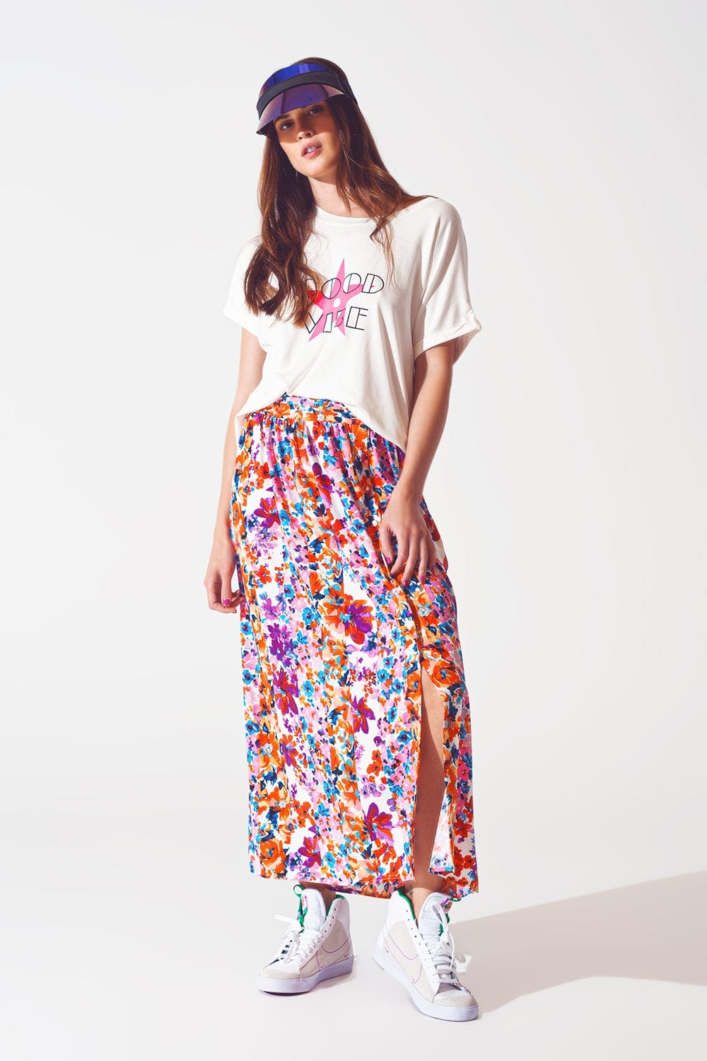 Q2 Women's Tees & Tanks One Size / Fuchsia Boat Neack T-Shirt With Good Vibe Text In White And Pink